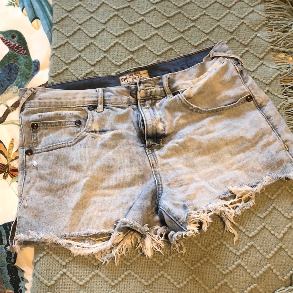 Cut off shorts
